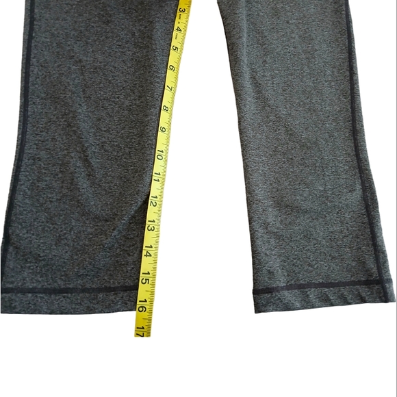 Reebok Leggings Calf Length 3/4 Length Running Yoga Workout Pants Size Small - Picture 4 of 7